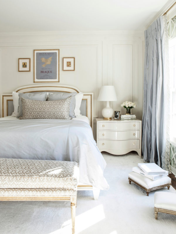 choose graceful and intricate white furniture with golden trimmings